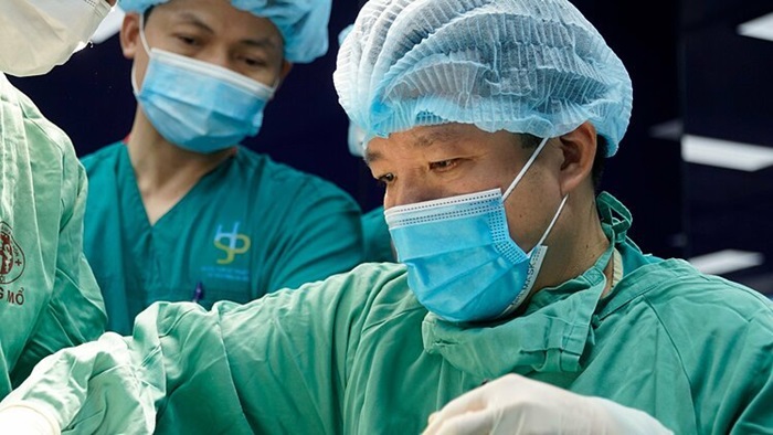 Phẫu thuật nội soi 1 lỗ Dr Trần Sơn